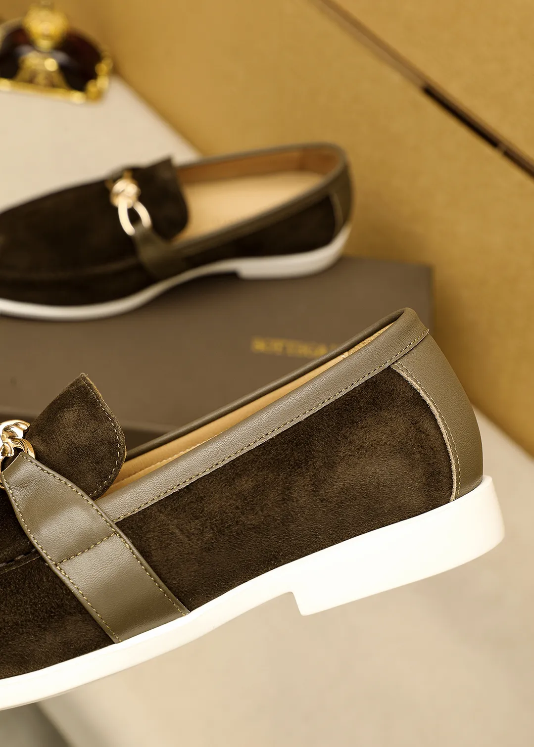 Men's men's shoes 💰580 💐Bottega Venetta [BV] Hong Kong - counter synchronization 🔥Summer new models are popular on the official website! Original 1⃣:1⃣ production✊💯💯, top-quality original product, exclusive first release, carefully crafted, full of European flavor, gentleman style, upper material, imported top layer frosted cowhide, cowhide leather lining, imported original outsole, comfortable and wear-resistant. 4 colors available! Code number: 39-44 (38.45.46🉑️customized)